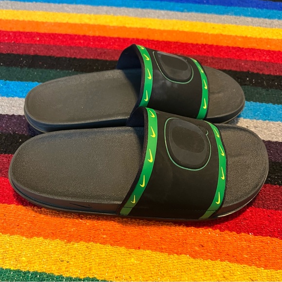 Nike Oregon ducks Slides Slip Ons Mens 7.5 women’s 9 - Picture 16 of 16